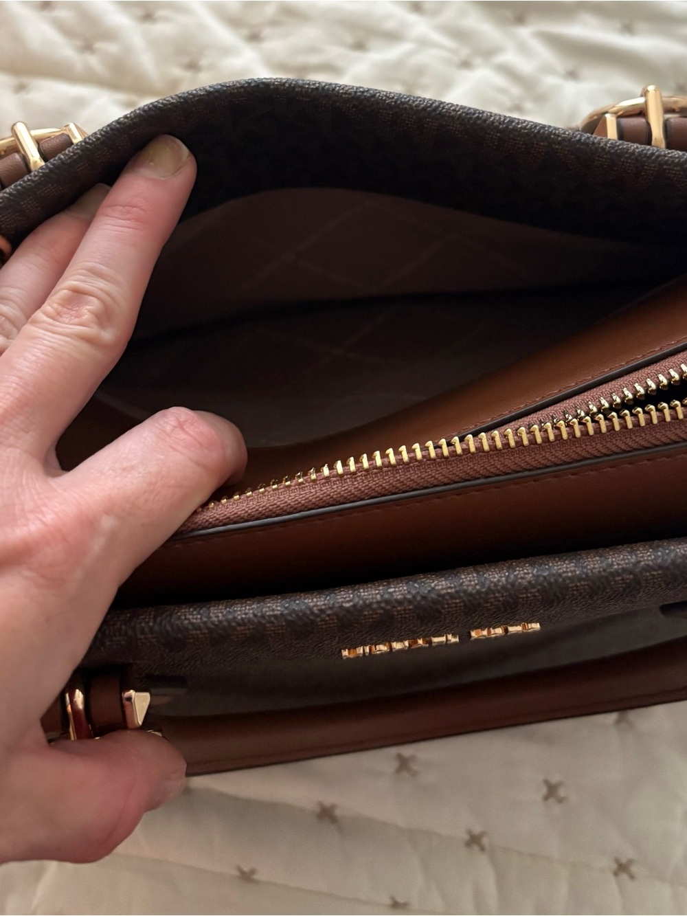 Michael Kors Marilyn Bag - Picture 8 of 10